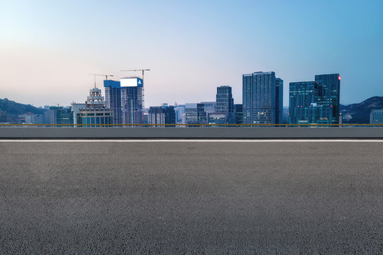 道路地面和現(xiàn)代建筑