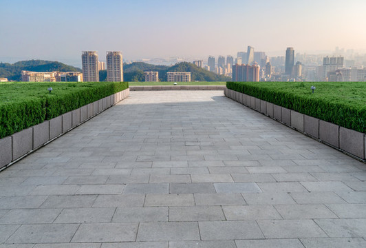 廣場磚地面和城市景觀