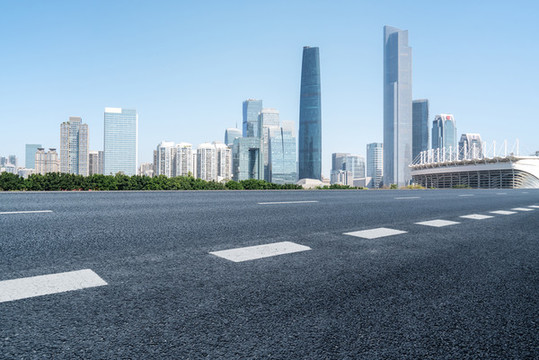 前進(jìn)的道路和中央商務(wù)區(qū)