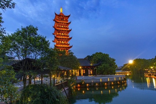 烏鎮(zhèn)白蓮塔夜景