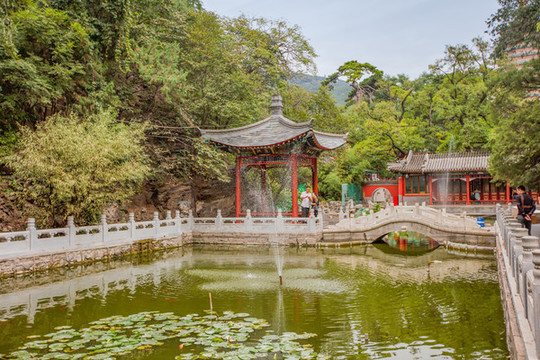 八大處靈光寺水心亭