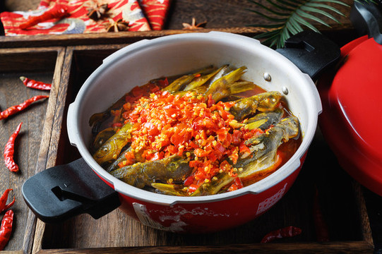 剁椒黃骨魚