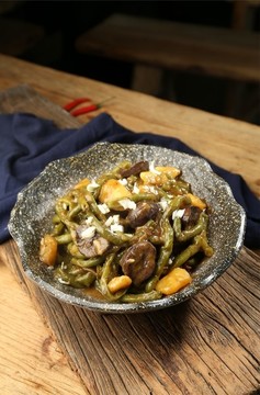 土豆?fàn)F豆角