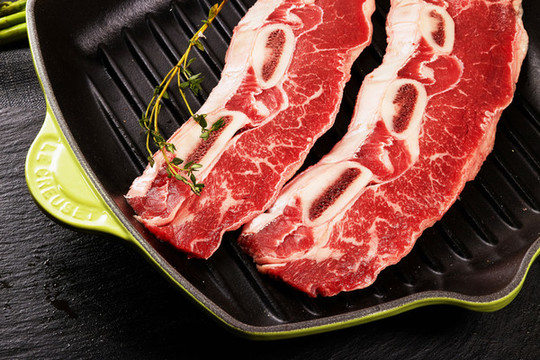 生牛排