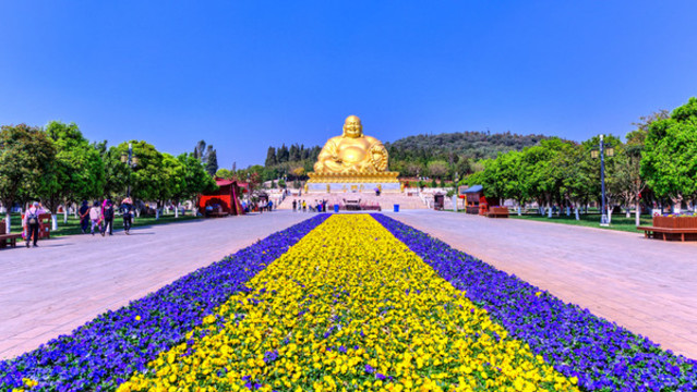 彌勒錦屏山風(fēng)景區(qū)彌勒大佛