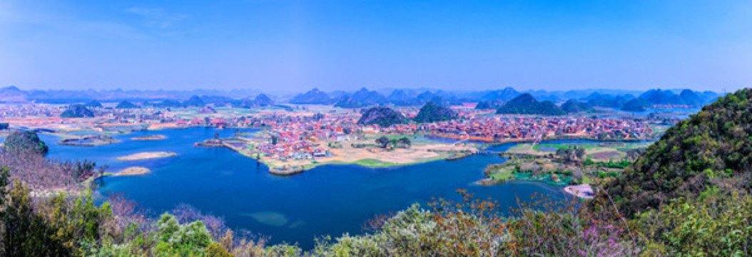 青龍山俯瞰普者黑風景區(qū)