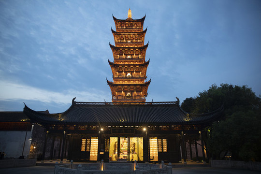 白蓮塔夜景