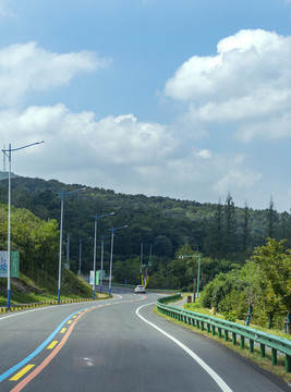 南京浦口區(qū)的彩虹公路