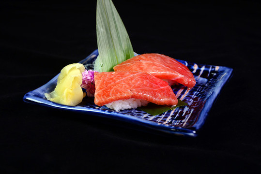 藍(lán)鰭金槍魚(yú)壽司