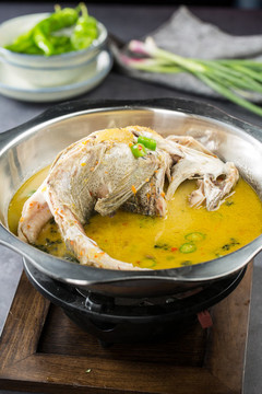 水煮活魚(yú)
