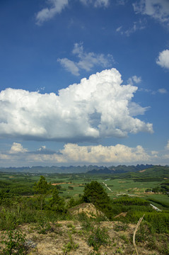 藍(lán)天白云風(fēng)景