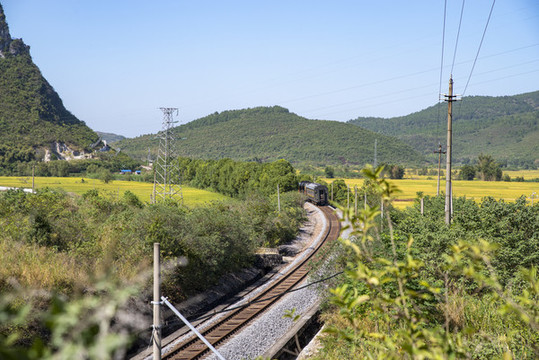 鐵路沿線
