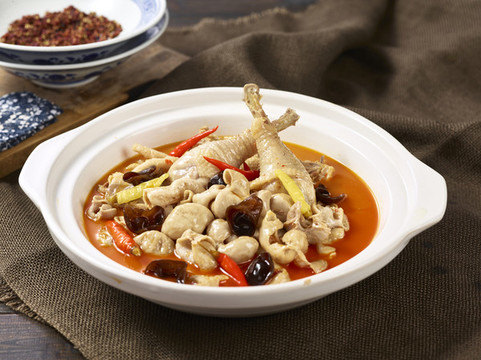 肥腸雞煲