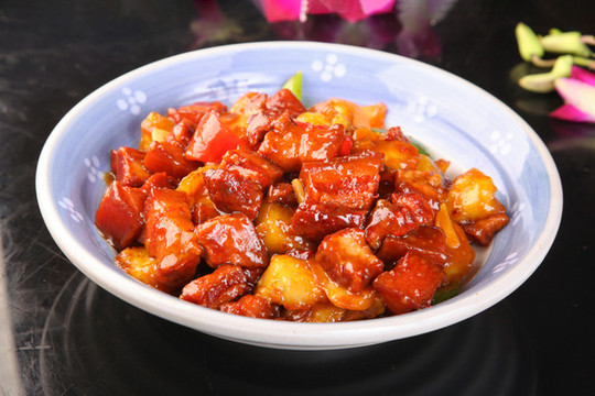 土豆紅燒肉