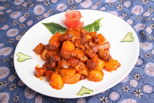 五花肉燒奇妙土豆