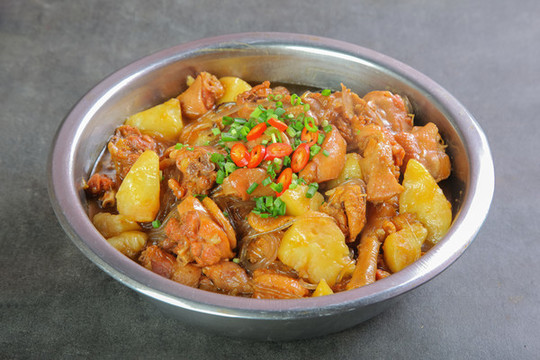 笨雞土豆燉粉條