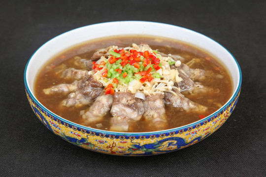 酸湯肥牛
