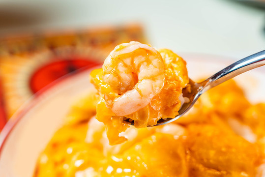 滑蛋蝦仁蓋飯