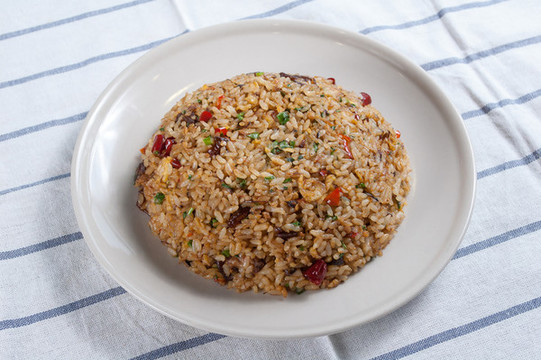 揚(yáng)州炒飯擺拍圖