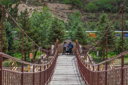 懸空寺景區(qū)索橋