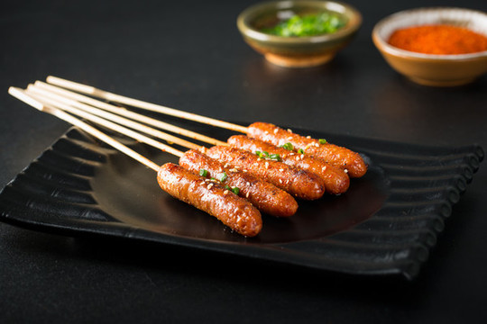 烤黑椒腸