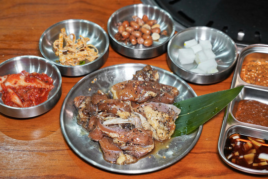 韓國烤肉日式燒肉燒烤牛肉
