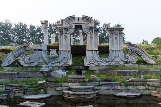 北京圓明園西洋樓大水法遺址