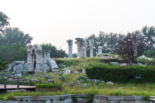 北京圓明園西洋樓大水法遺址