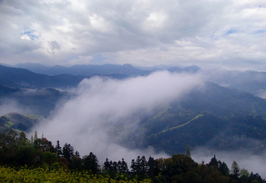 群山風(fēng)景