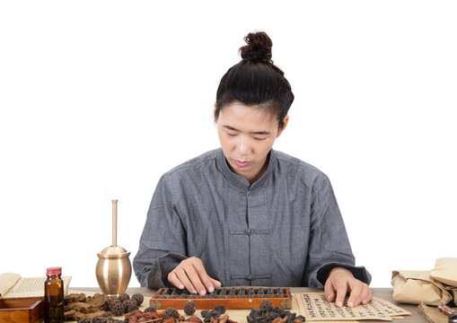 年輕中國中醫(yī)大夫