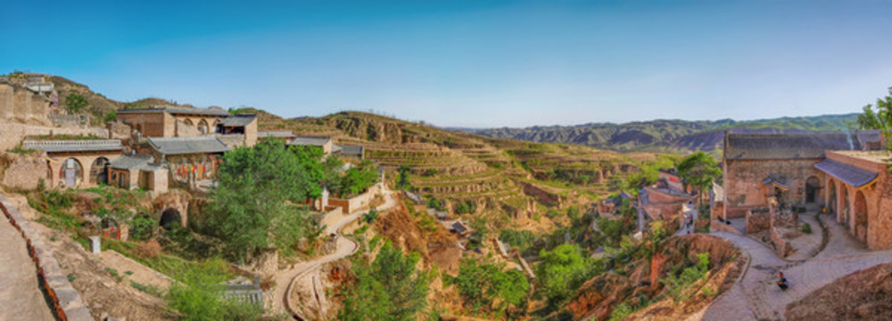 李家山村