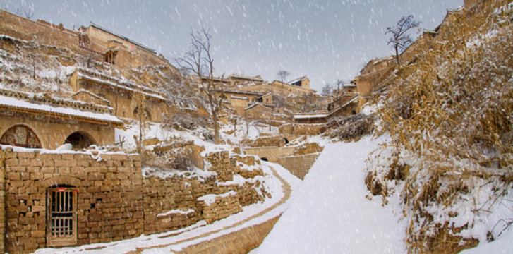 飛雪李家山村
