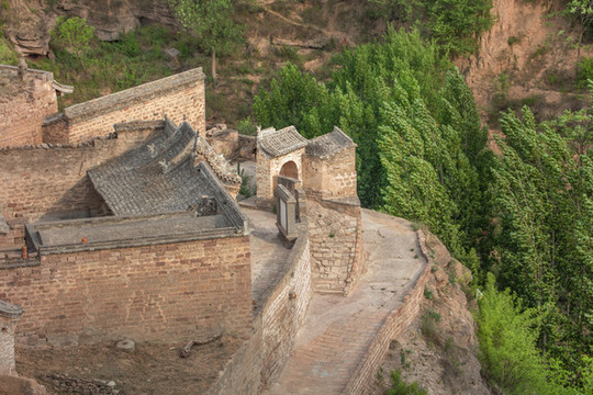 李家山村