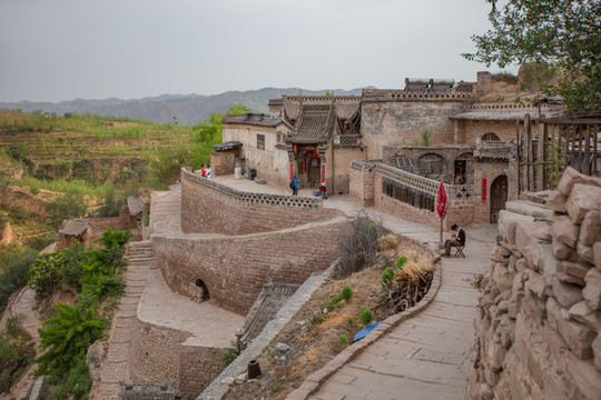 李家山村