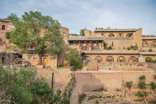 李家山村