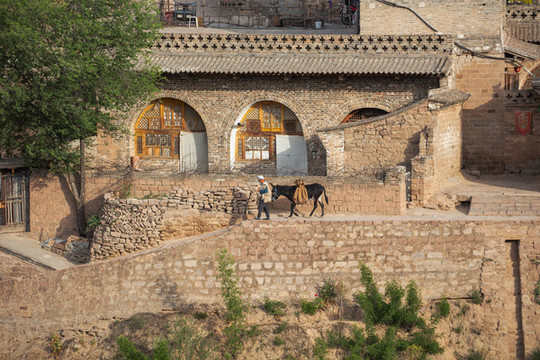 李家山村
