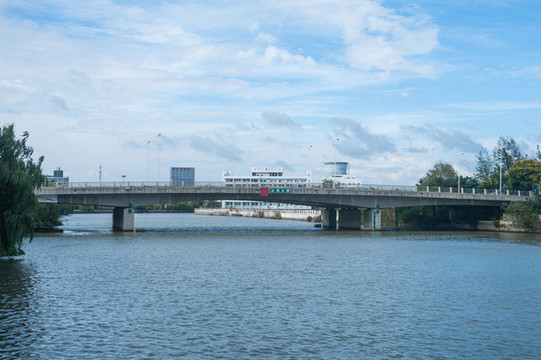 揚(yáng)州三彎運(yùn)河大橋