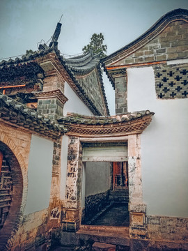 建水團山村