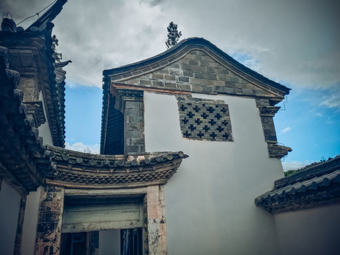 建水團山村