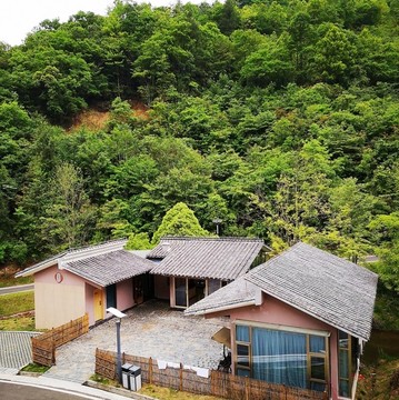 山中別墅