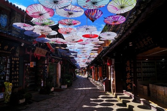 麗江束河古鎮(zhèn)老街