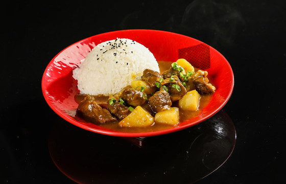 咖喱牛肉飯