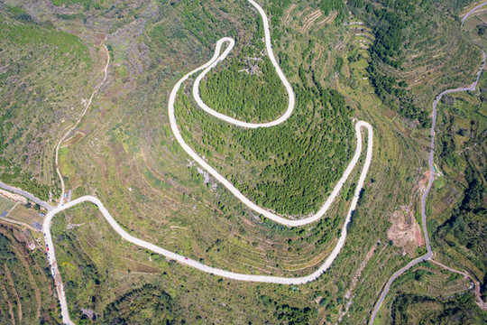 航拍濟南彩西路盤山路