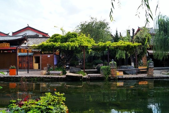 麗江束河古鎮(zhèn)老街