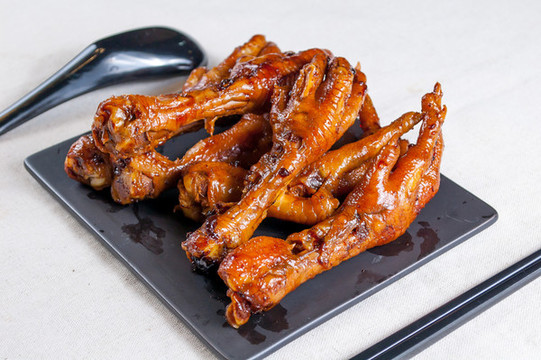 鹵雞腳特寫(xiě)