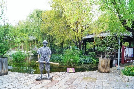 麗江束河古鎮(zhèn)老街