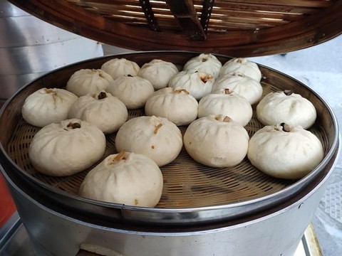 蒸籠里的包子