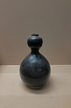 黑釉葫蘆瓶