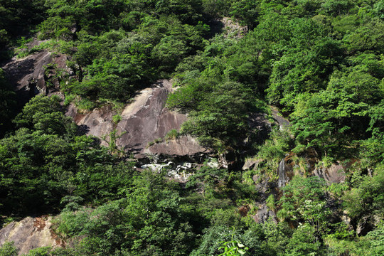 山林石壁