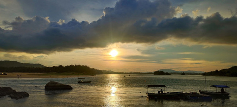 海港灣夕陽